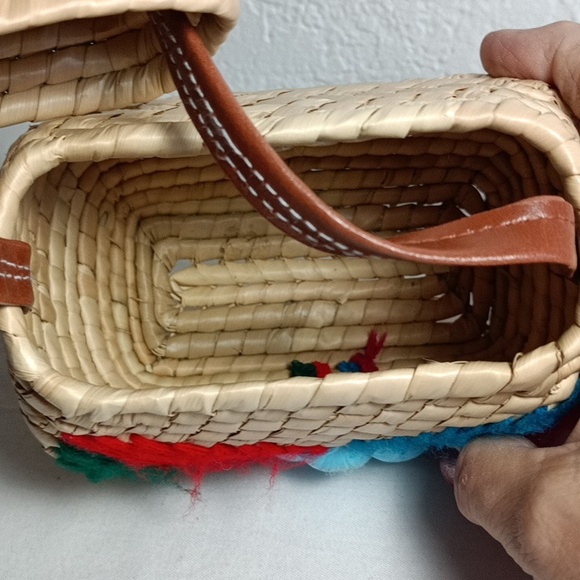 Mini Rattan Purse - Picture 4 of 5